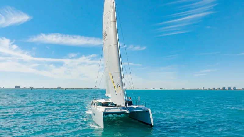 Navitas Yacht Photos Pics 