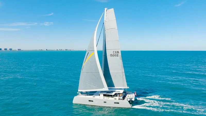 Navitas Yacht Photos Pics 