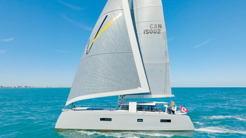 Navitas Yacht Photos Pics 