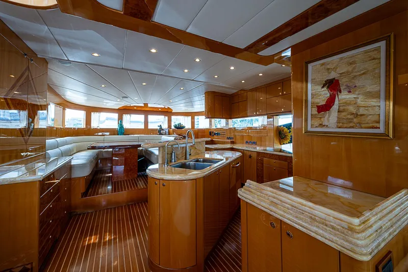 Seven D's Yacht Photos Pics 