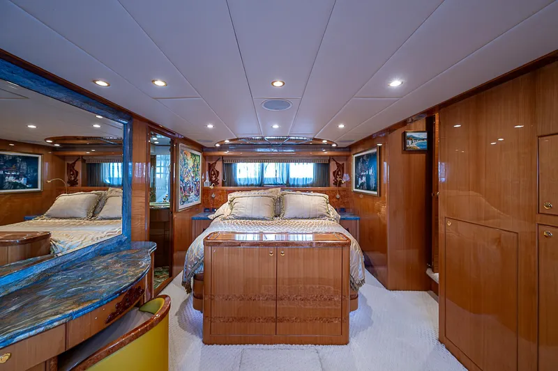 Seven D's Yacht Photos Pics 