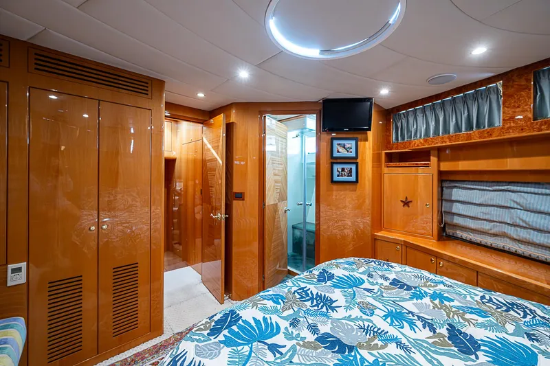 Seven D's Yacht Photos Pics 