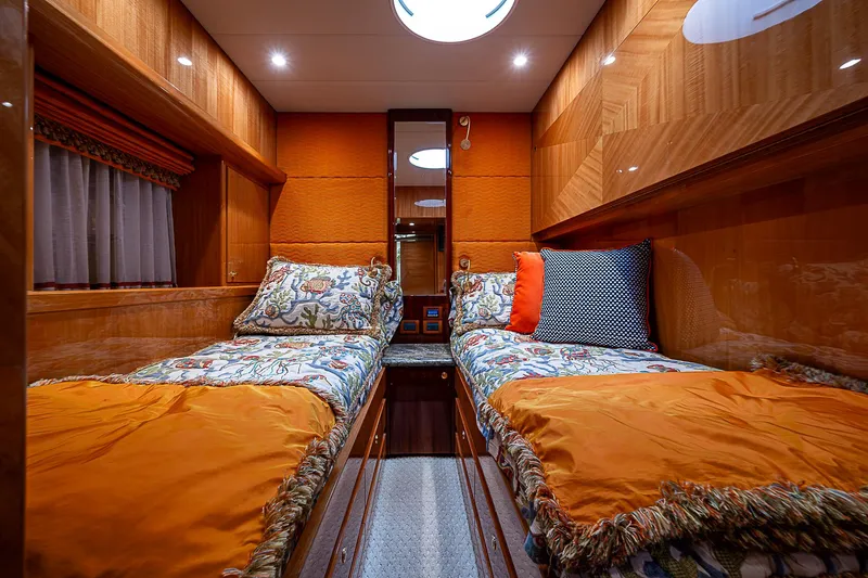 Seven D's Yacht Photos Pics 