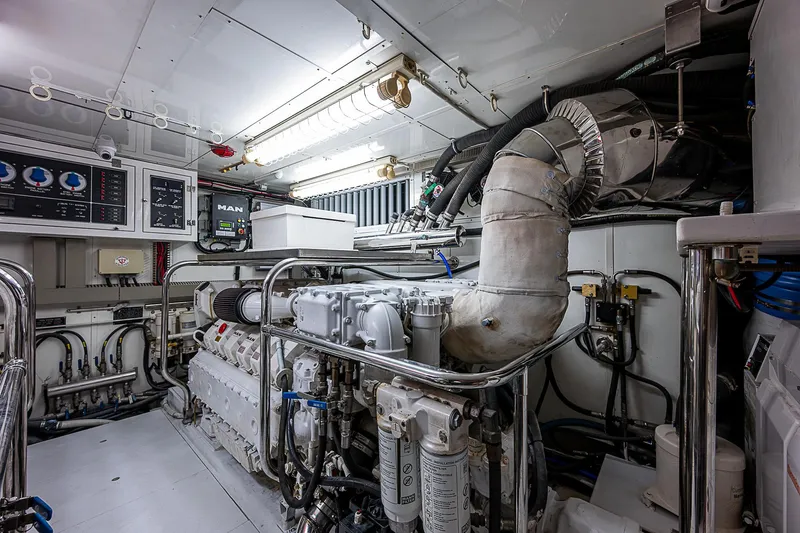 Seven D's Yacht Photos Pics 