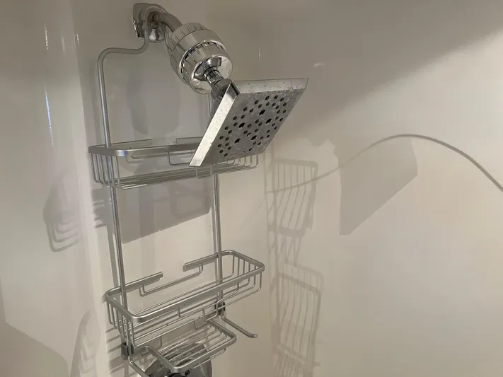 Low Engine Hours Yacht Photos Pics 