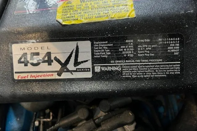 Low Engine Hours Yacht Photos Pics 