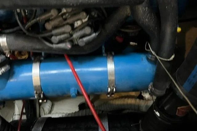 Low Engine Hours Yacht Photos Pics 