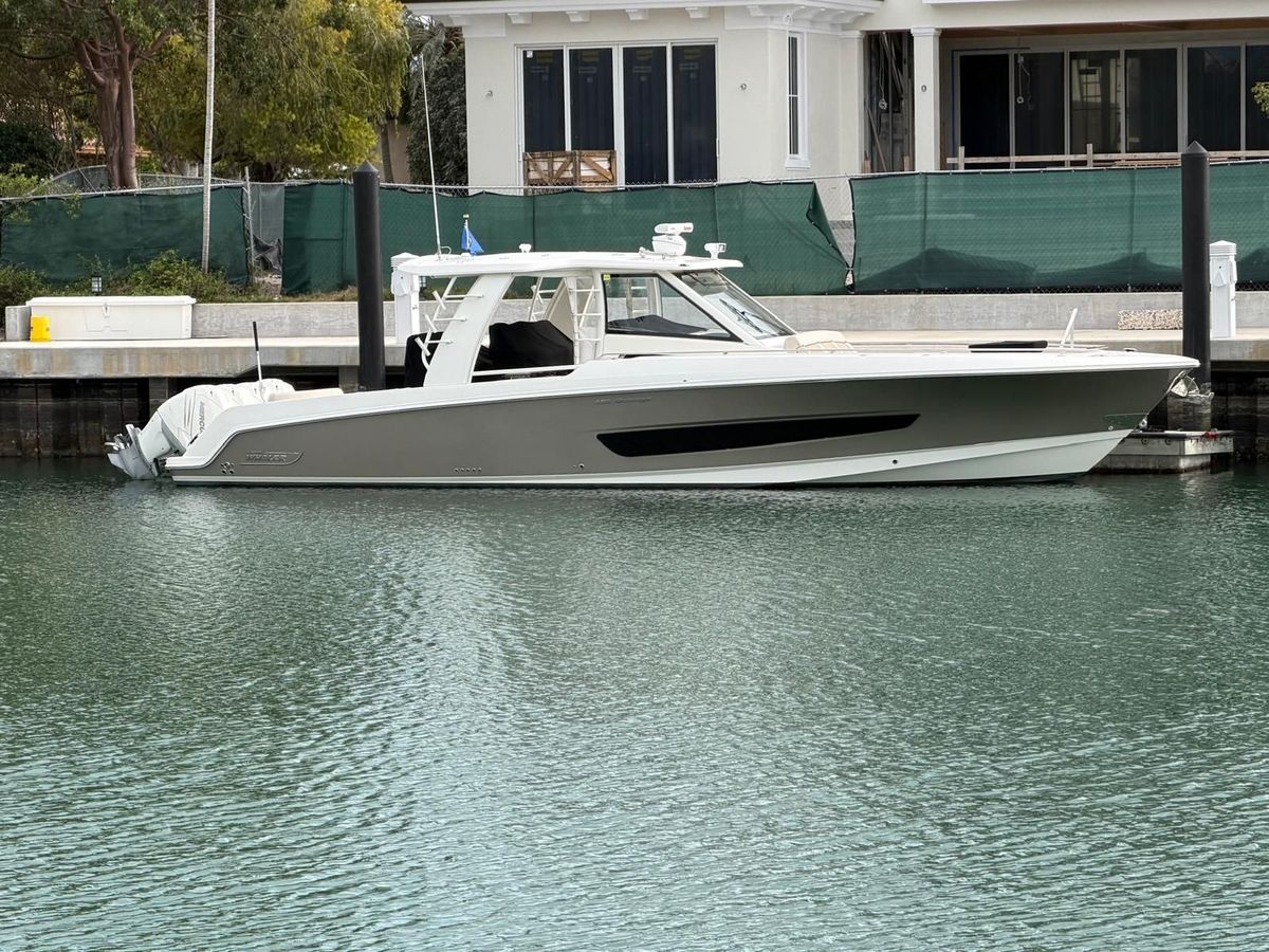 2017 Boston Whaler 42 