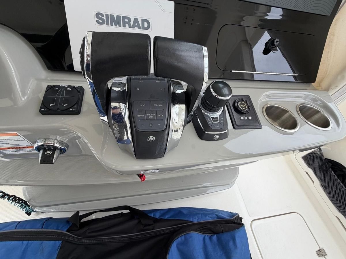 2017 Boston Whaler 42 