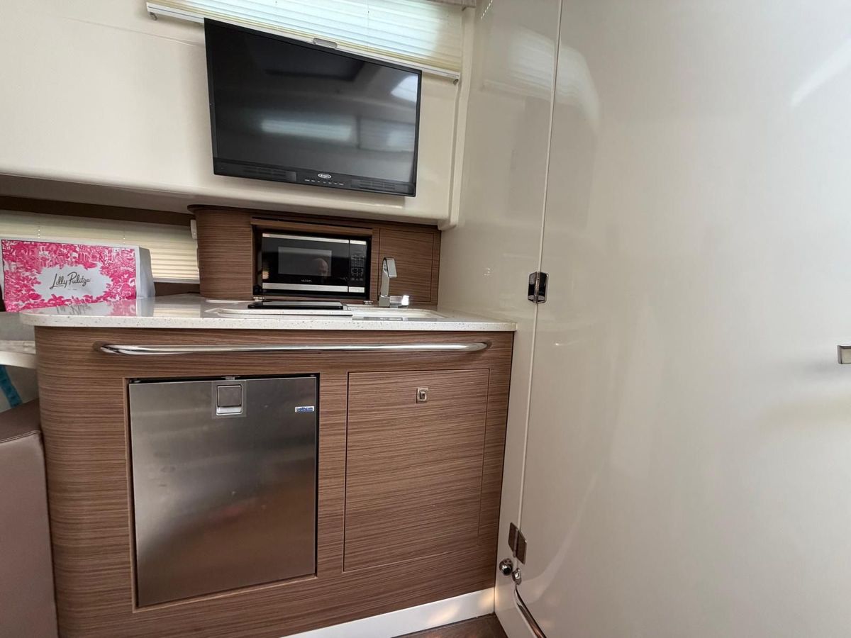 2017 Boston Whaler 42 