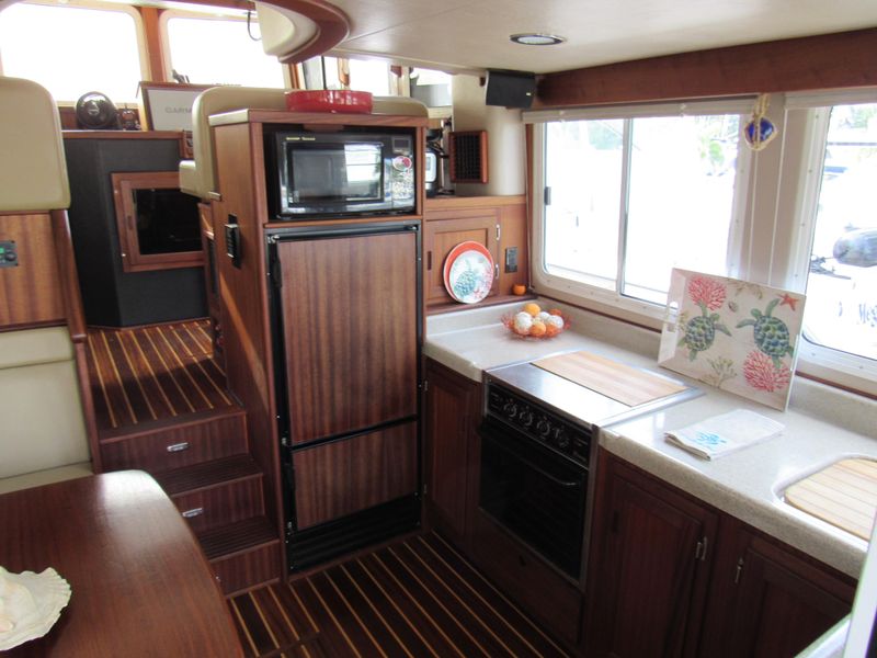 2011 American Tug 