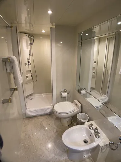 85 Azimut Ultimate Yacht Photos Pics 