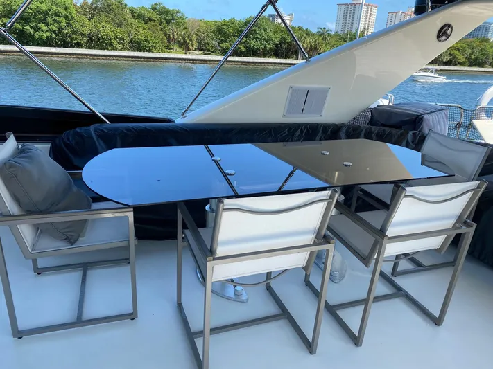 85 Azimut Ultimate Yacht Photos Pics 