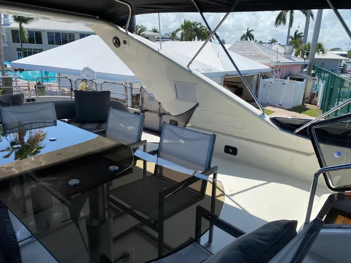 85 Azimut Ultimate Yacht Photos Pics 