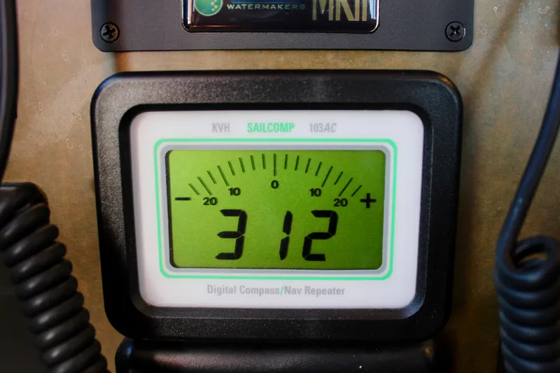 Robert Lewis Yacht Photos Pics 