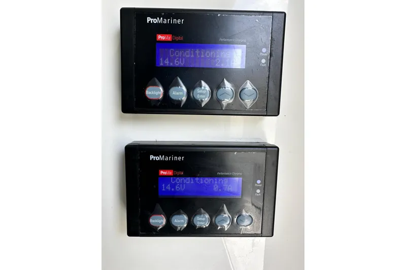  Yacht Photos Pics ProMariner digital chargers on 2017 Hydra-Sports 4200 Siesta.
