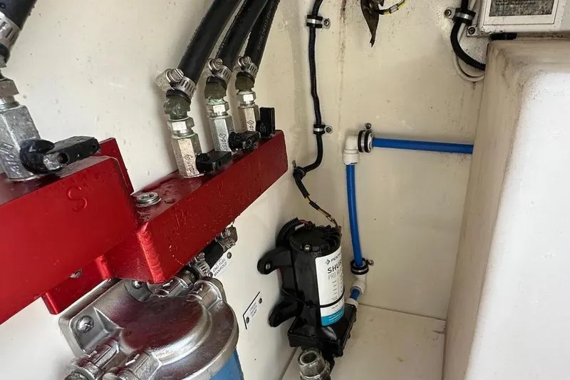  Yacht Photos Pics Interior view of 2017 Hydra-Sports 4200 Siesta with Yamaha filter.