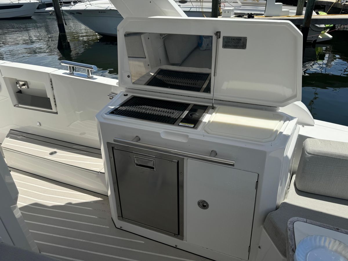2019 Azimut 42 