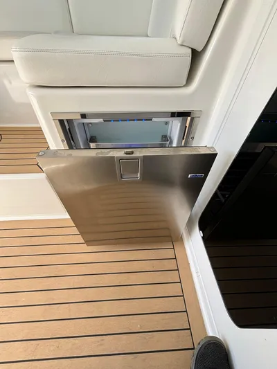 Reel Life Yacht Photos Pics 