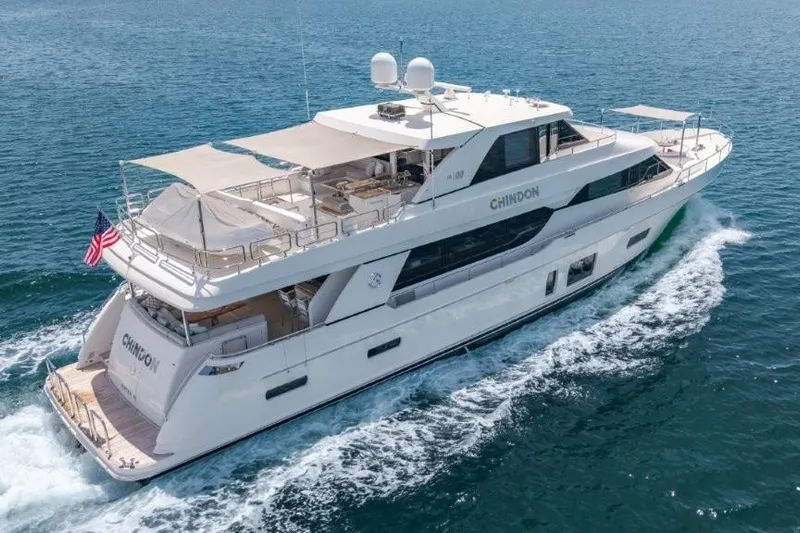 Chindon Yacht Photos Pics 2017 Ocean Alexander motor yacht cruising on open water, featuring spacious decks and modern design.