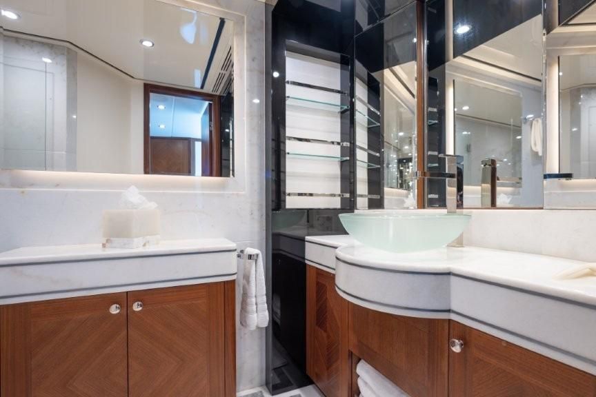 2017 Ocean Alexander 100 