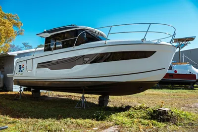 Jeanneau NC 895 Series 2