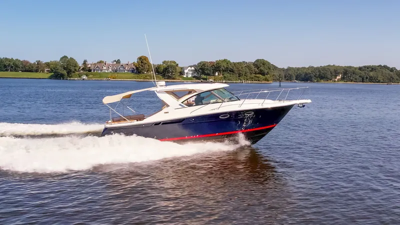 Blue Lotus Yacht Photos Pics 