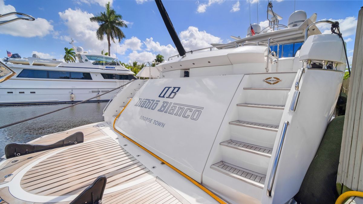 2007 Sunseeker 108 