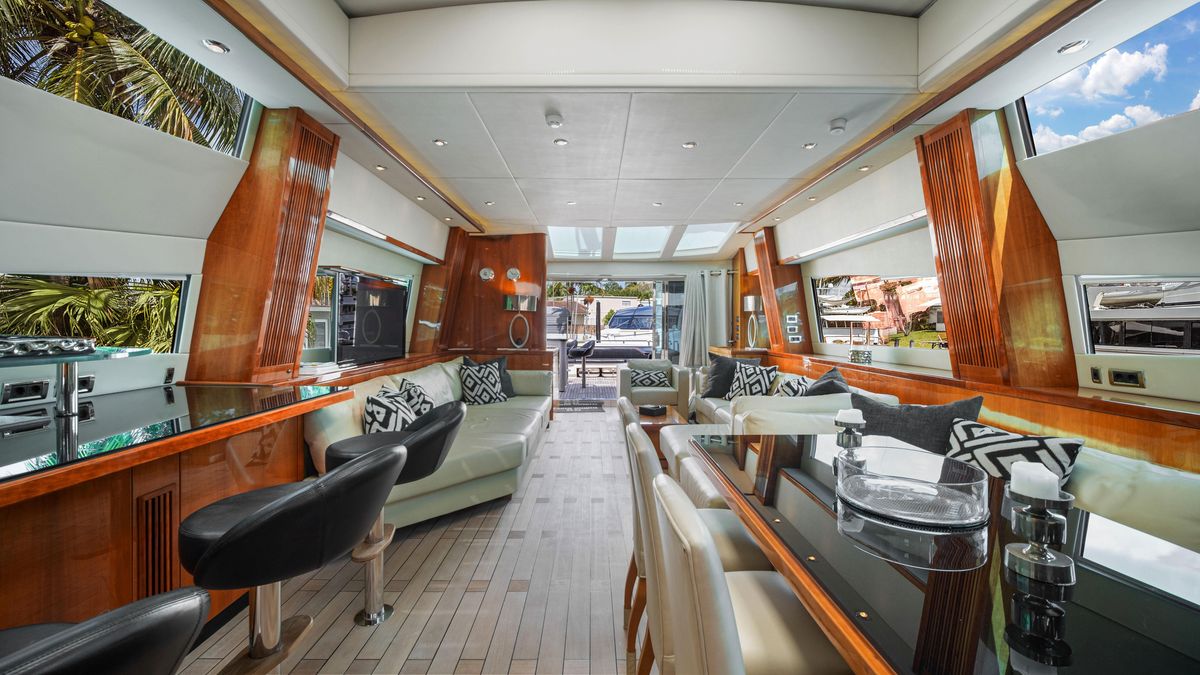 2007 Sunseeker 108 