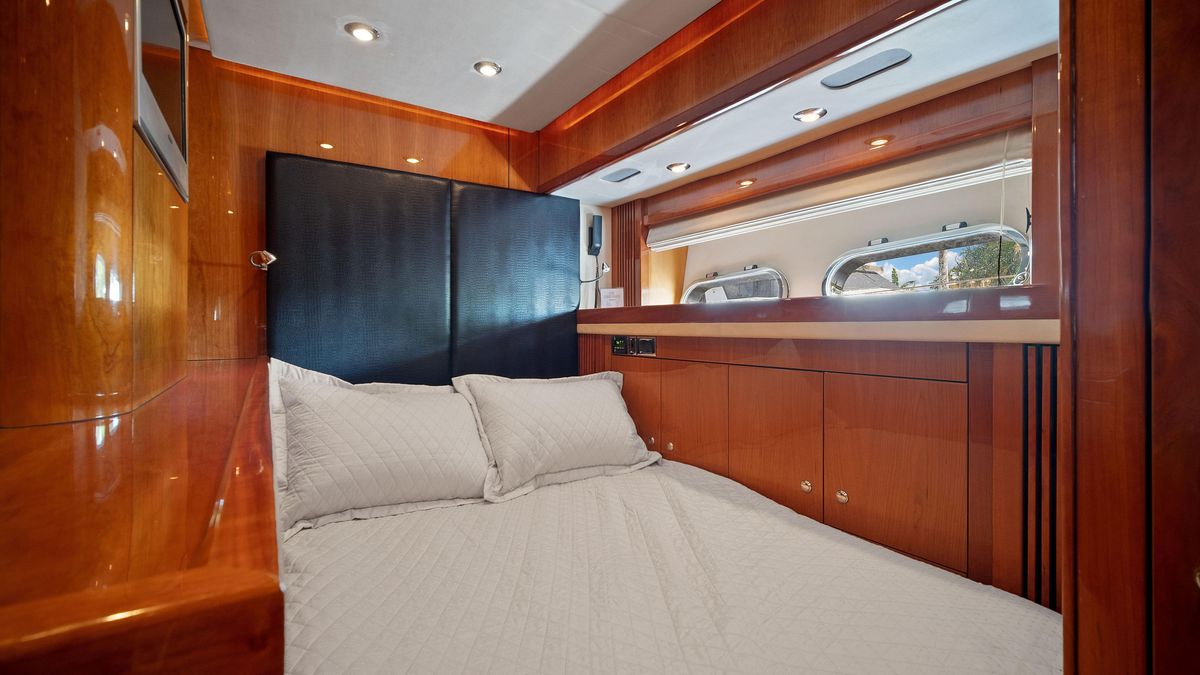 2007 Sunseeker 108 