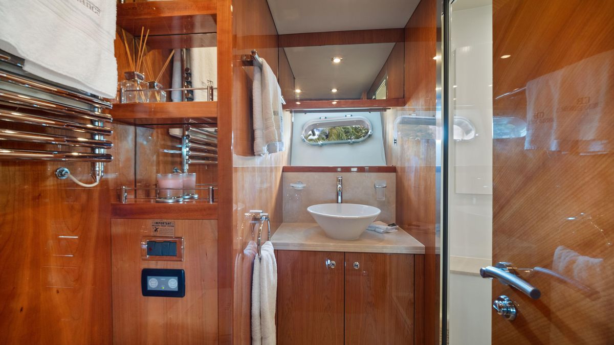 2007 Sunseeker 108 