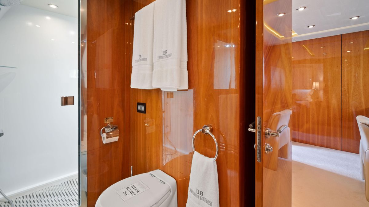2007 Sunseeker 108 
