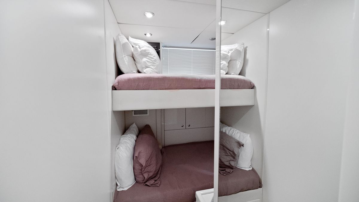 2007 Sunseeker 108 