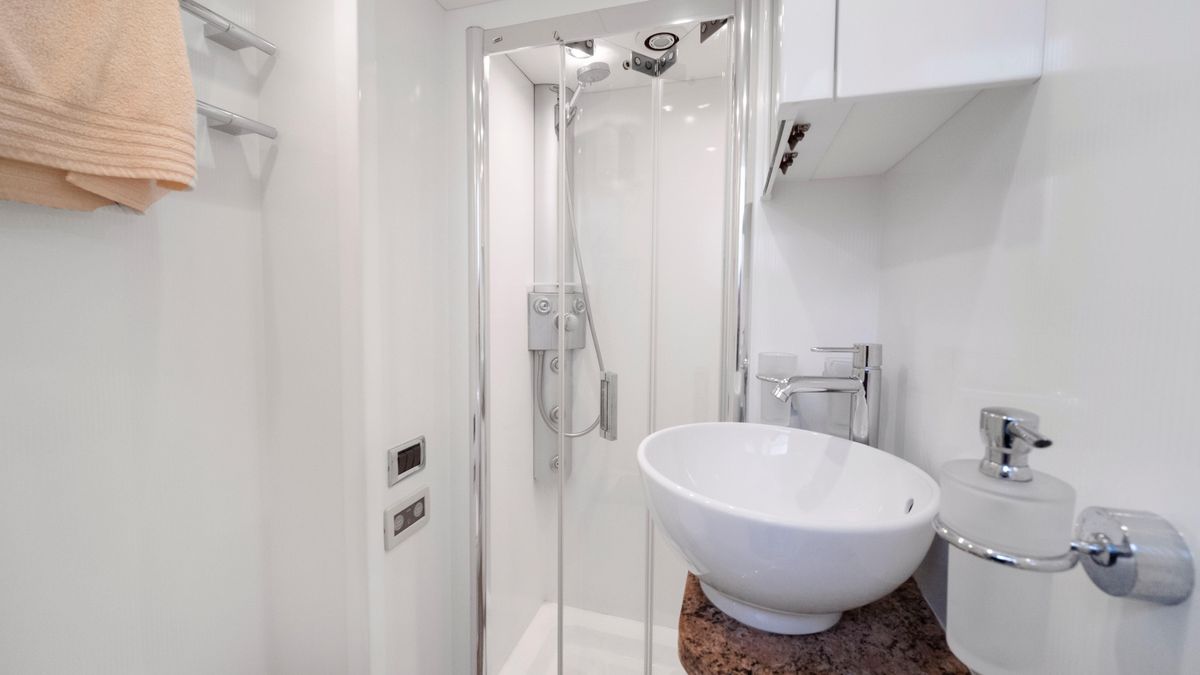 2007 Sunseeker 108 