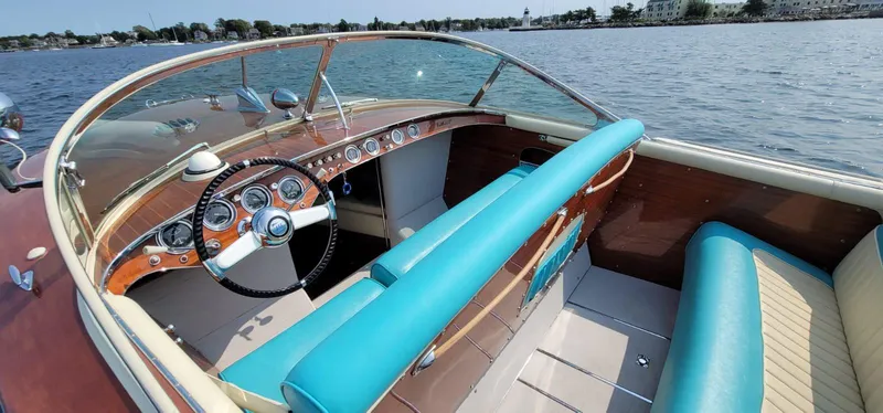 Berkeley Square Yacht Photos Pics 