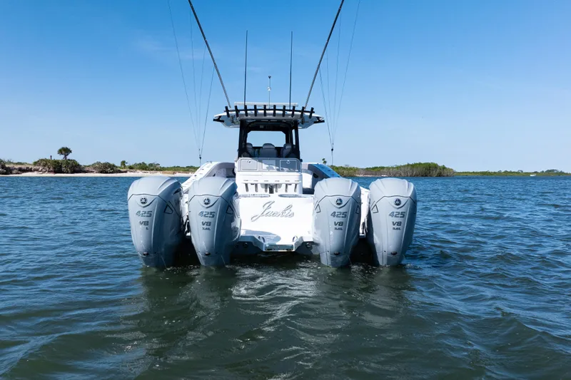  Yacht Photos Pics 2024 Freeman 47 boat with quad 425 V8 engines on open water.