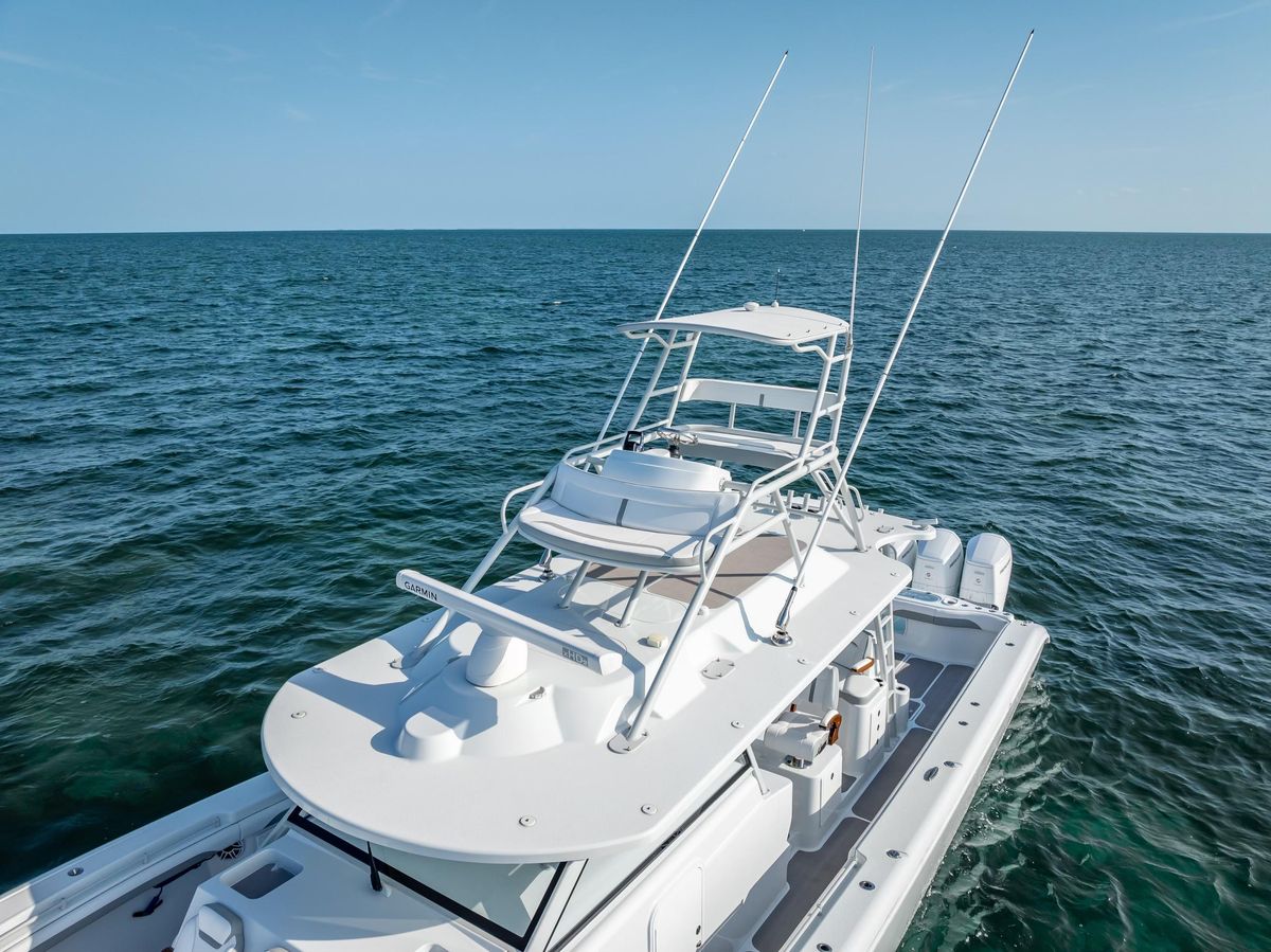 2023 Yellowfin 54 