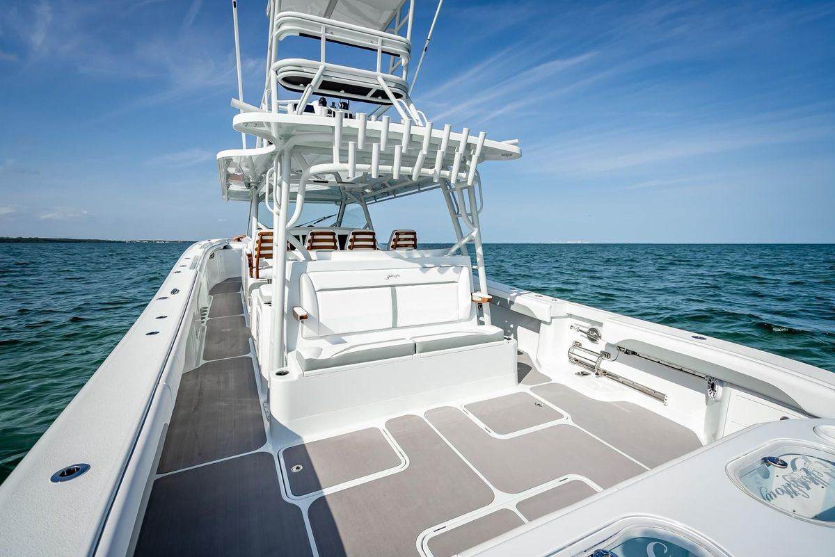 2023 Yellowfin 54 
