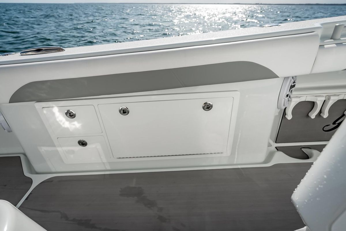 2023 Yellowfin 54 