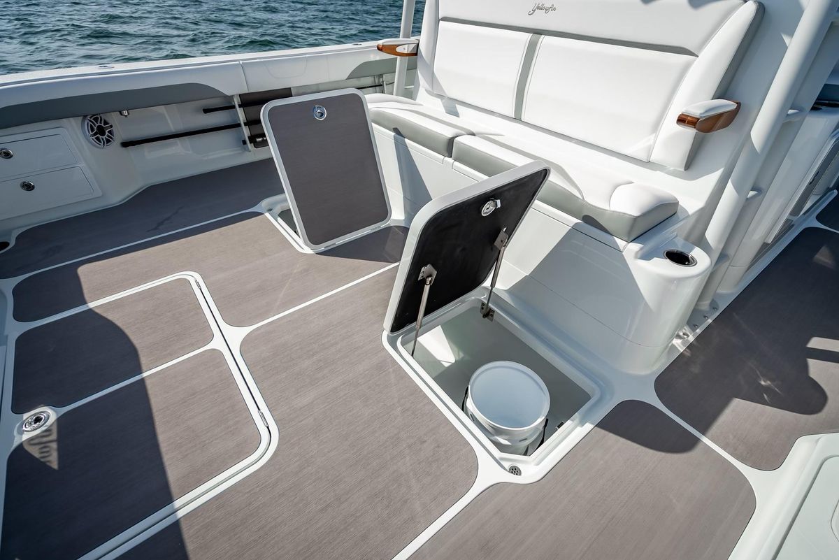 2023 Yellowfin 54 