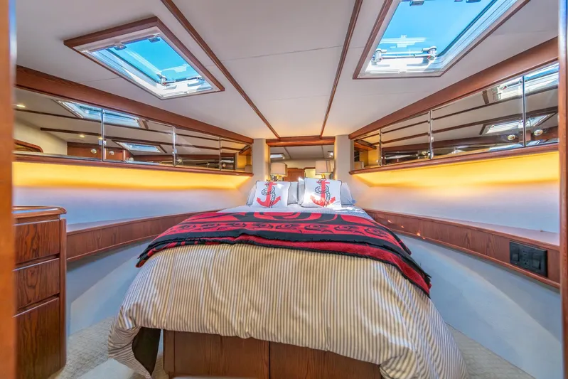 Esperanca Yacht Photos Pics Luxurious bedroom interior of 1998 West Bay 58 Sonship Pilothouse MY yacht.