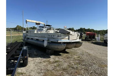 Beachcomber 24 Fish & Play