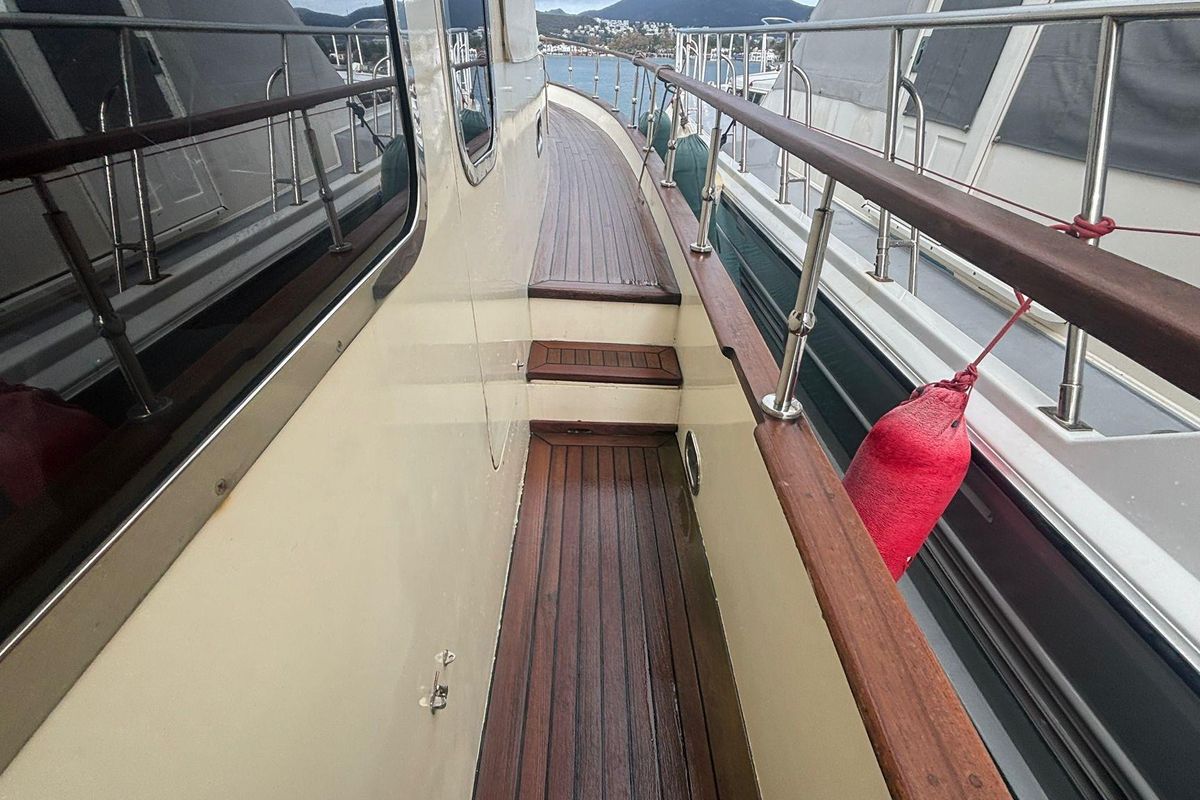 2008 Trawler 55 