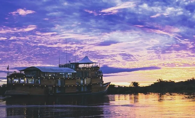 Crucero Amazonas Yacht Photos Pics 