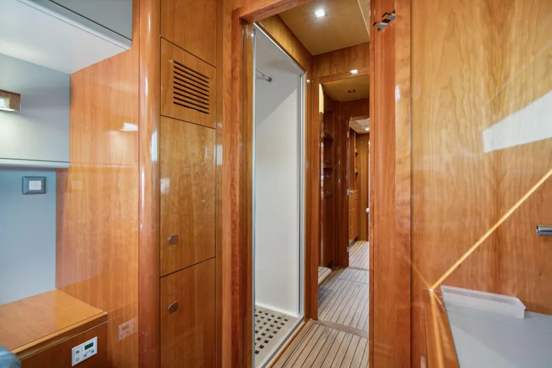 La Cura Yacht Photos Pics 