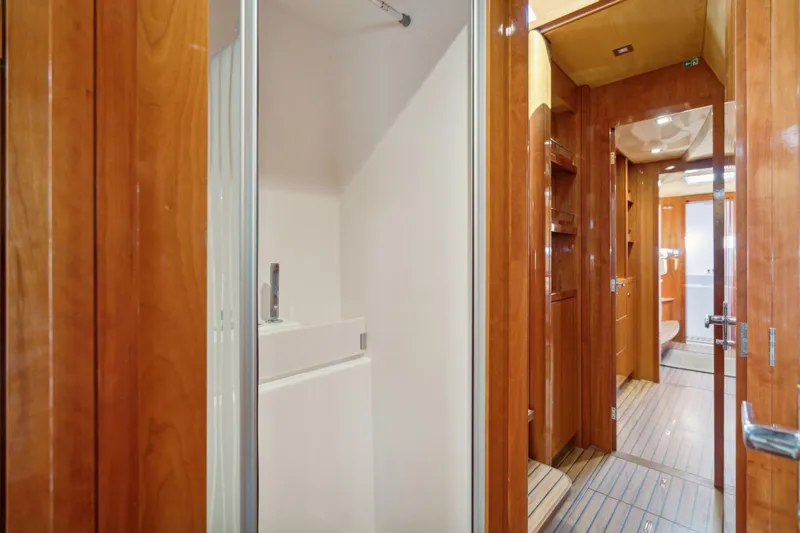 La Cura Yacht Photos Pics 