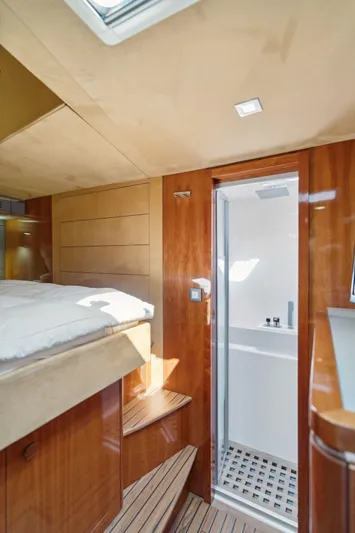 La Cura Yacht Photos Pics 