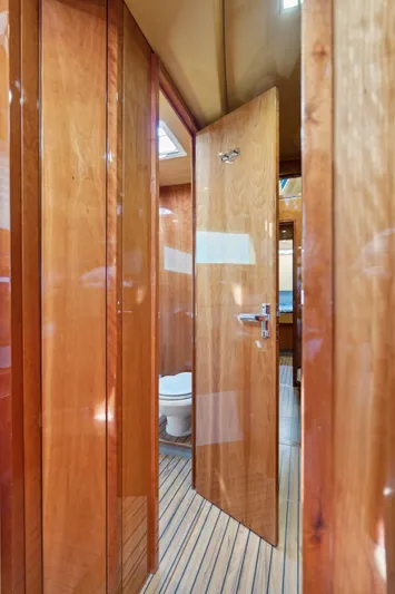 La Cura Yacht Photos Pics 