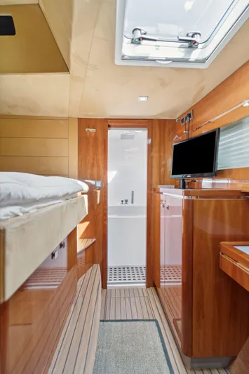 La Cura Yacht Photos Pics 