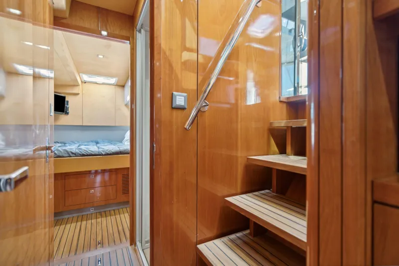 La Cura Yacht Photos Pics 